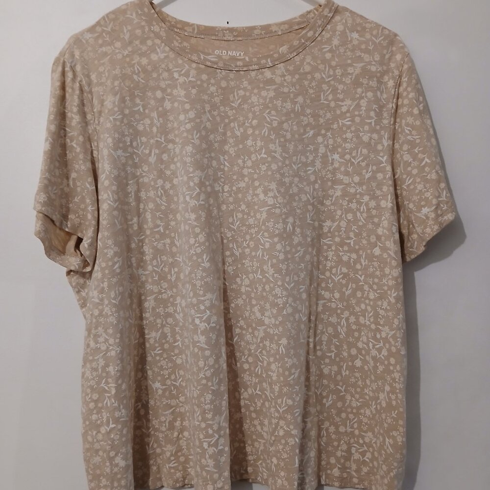 Dainty Floral Print T-shirt